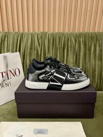 Picture of Valentino Shoes Men _SKUfw137471642fw